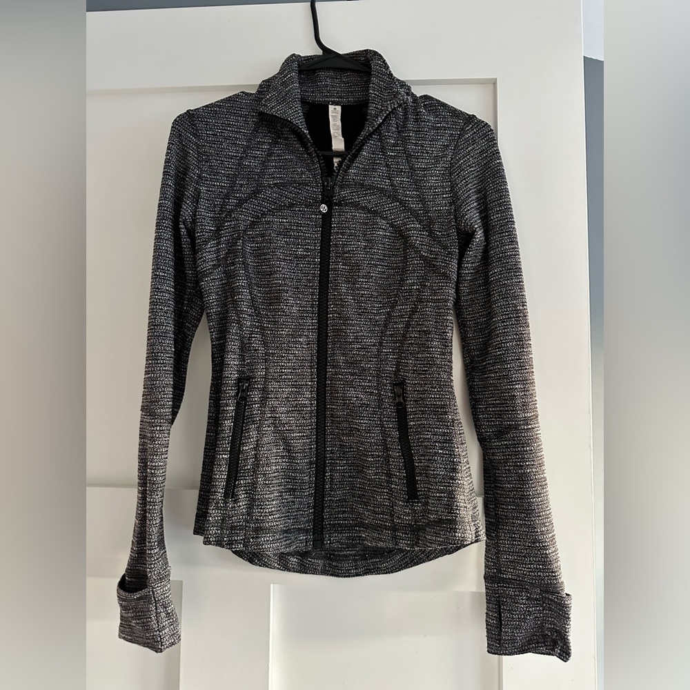 Lulu Lemon define jacket - Size 4